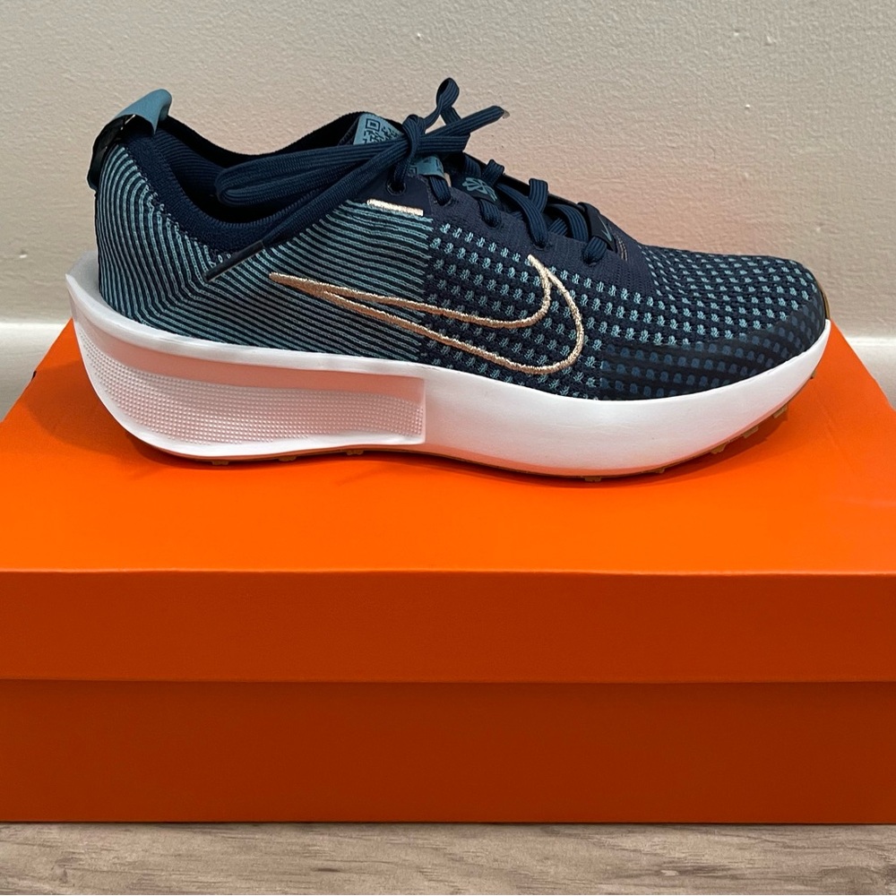 NIKE INTERACT RUN - WOMENS